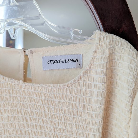 Citrus and Lemon cream swiss dot smocked blouse - small - Picture 3 of 6